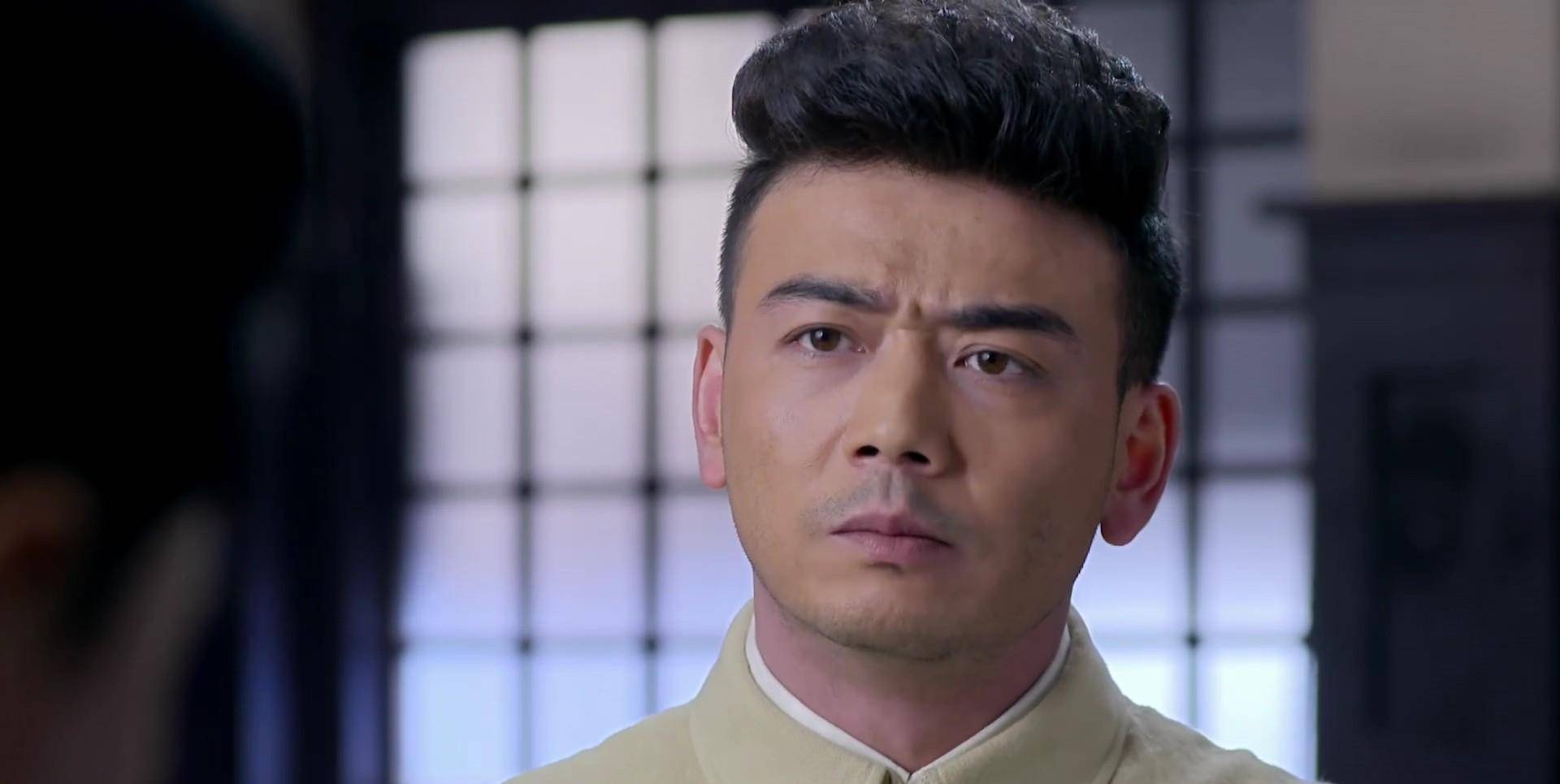 穿黑丝,整容脸,超能力,把谍战拍成抗日神剧,是谁给你们的勇气_观众