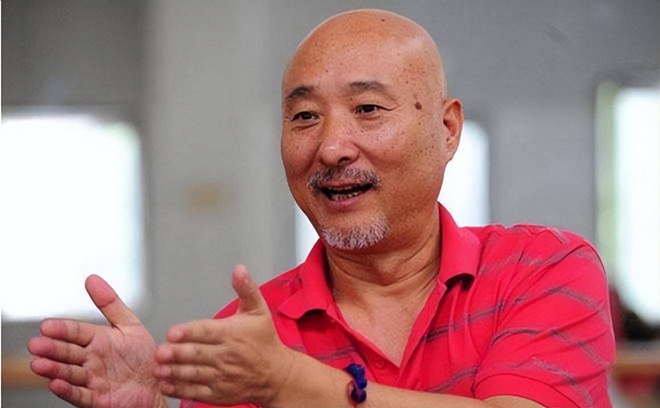 "小品之王"陈佩斯:被封杀24年,穷到开荒种地,到底得罪了谁?