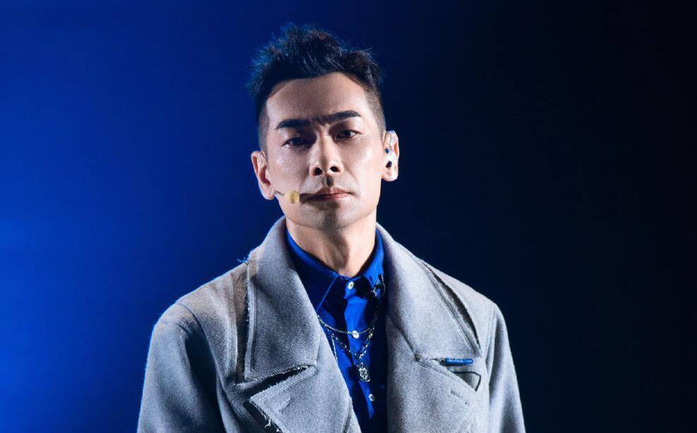 张晋和赵文卓处于阵营的底部,事实上,两者都败给了同一个"艺术家"