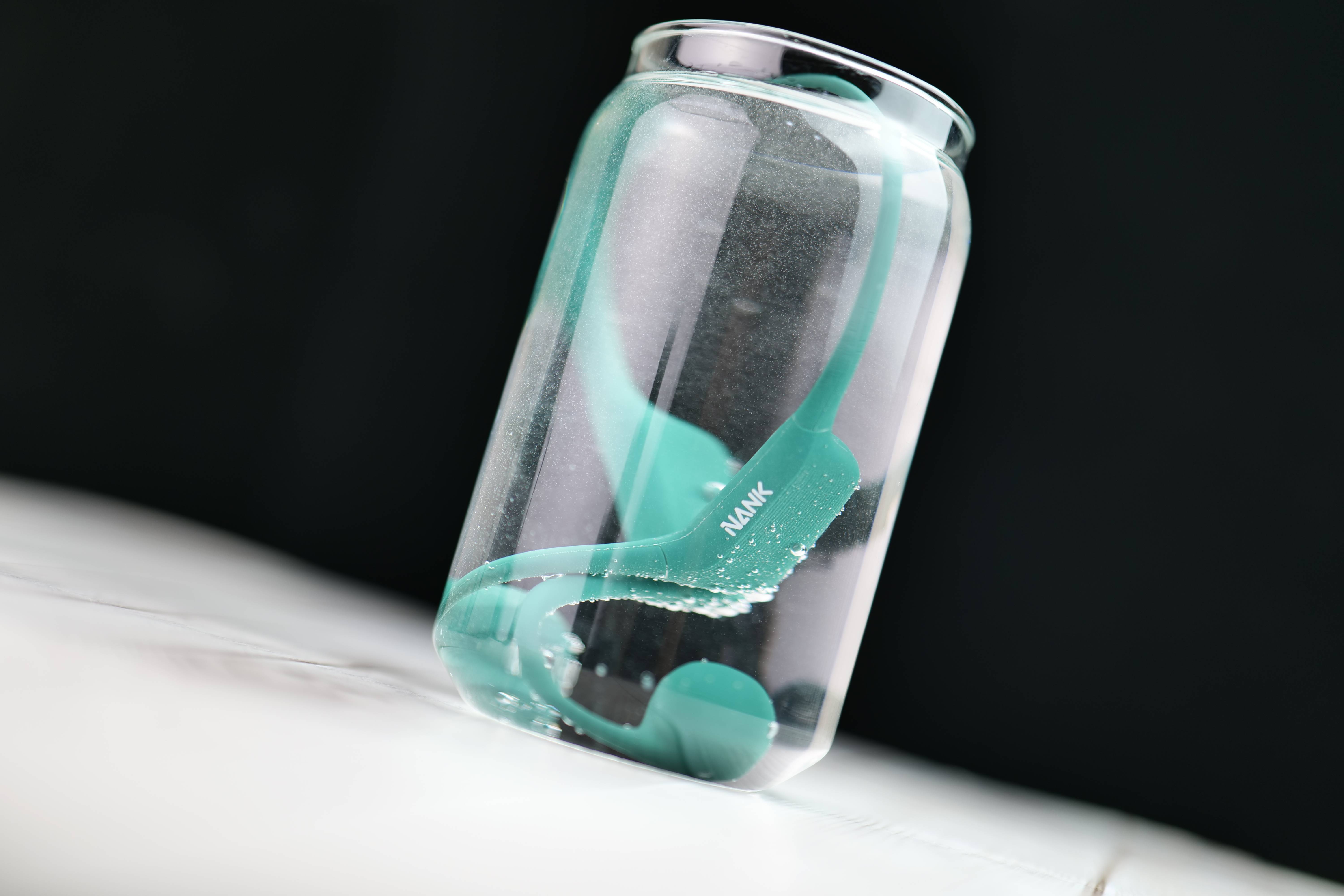 新品｜“违背祖宗的决定”，南卡NEO终于不用祖传触点充电啦！