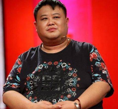 孙越是受泡泡龙警醒才减肥的?独自去医院做手术,花臂太抢镜!