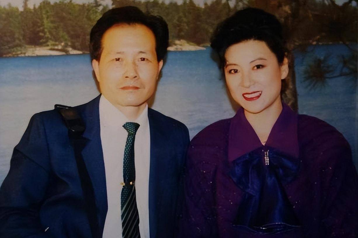 王馥荔:与丈夫因一个橘子结缘,告诫儿子出去别告诉别人我是你妈_王群