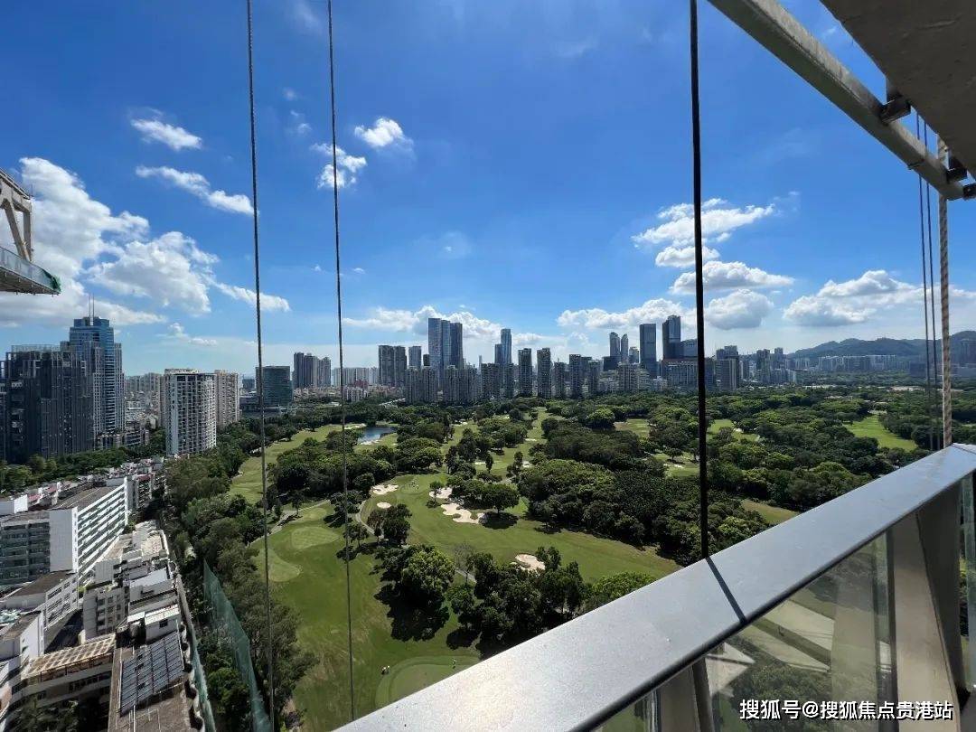 (富通九曜公馆楼-深圳富通九曜公馆楼)毛坯交房,车位1:2,6层停车场空中泳池_地产_景观_项目