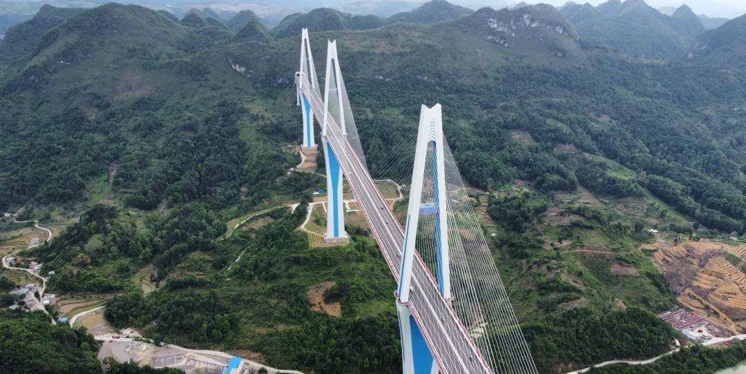 平塘大桥天空之桥图片