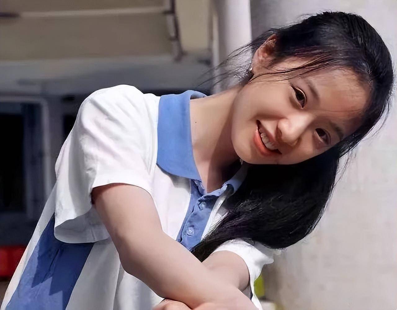 李梦 有人走路看路,也有人走路看云_生活_电影_房子