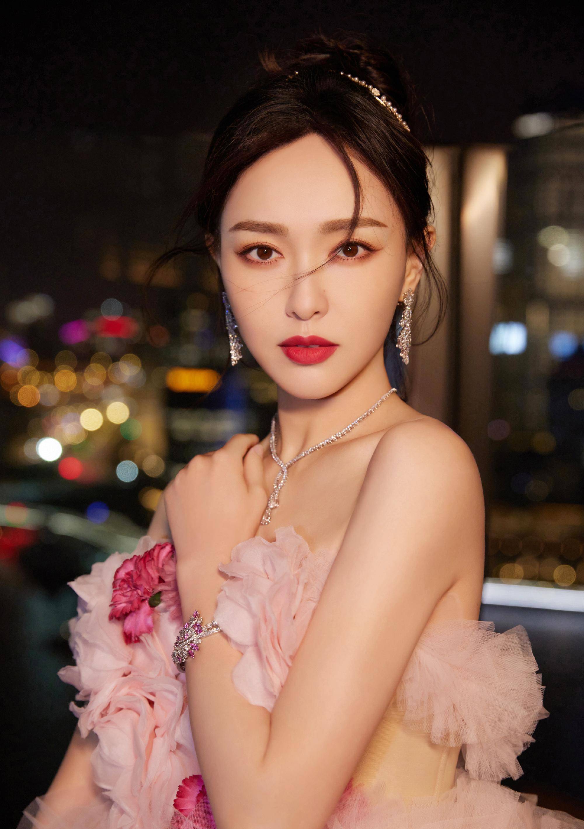 16剧:唐嫣 李现 宋祖儿 成毅 任嘉伦 曾舜晞 张翰 张予曦 檀健次