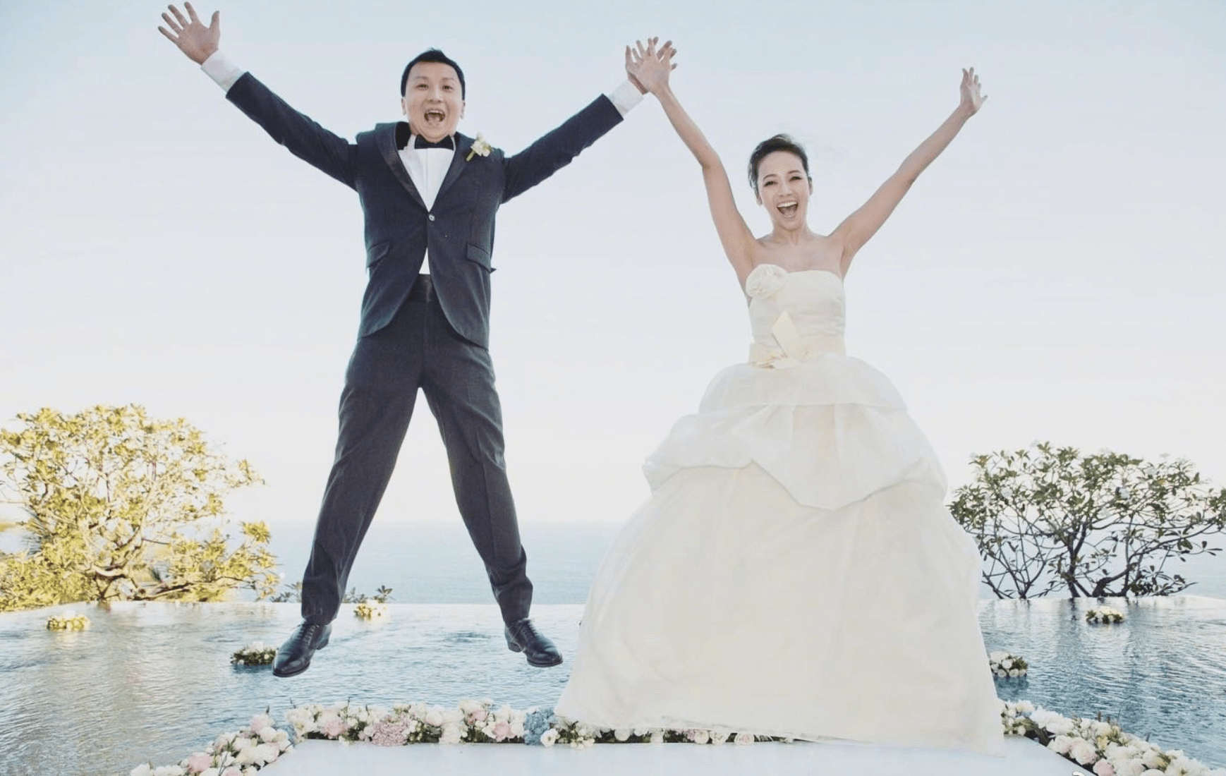 44岁侯佩岑庆祝结婚12周年,晒全家福甜蜜示爱老公:谢谢你娶我_黄柏俊