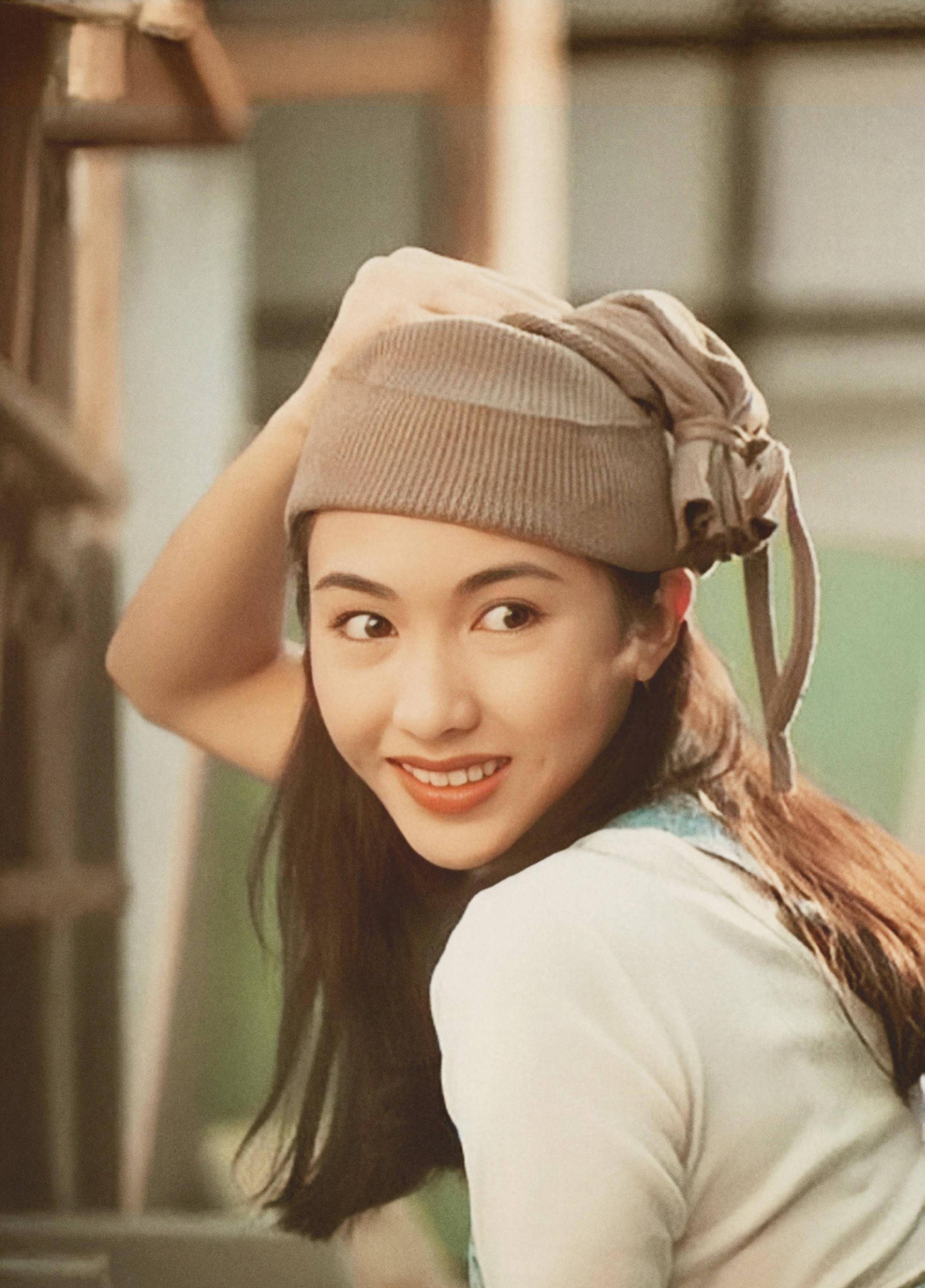 黎姿:拒船王之孙许晋亨,为救车祸弟弟息影,嫁残疾老公连生三女