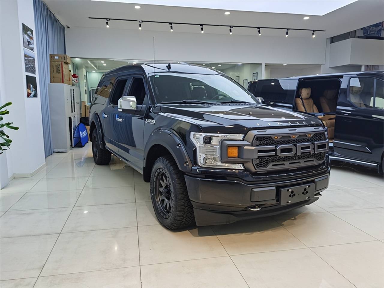 福特勇猛者越野行宫高顶版现车_搜狐汽车_搜狐网