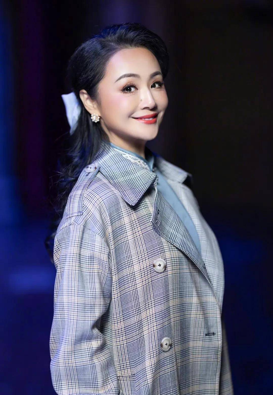 演员王斑:对曹颖一见钟情,结婚14年生一子,浪漫如初_高冷_爸爸_女儿