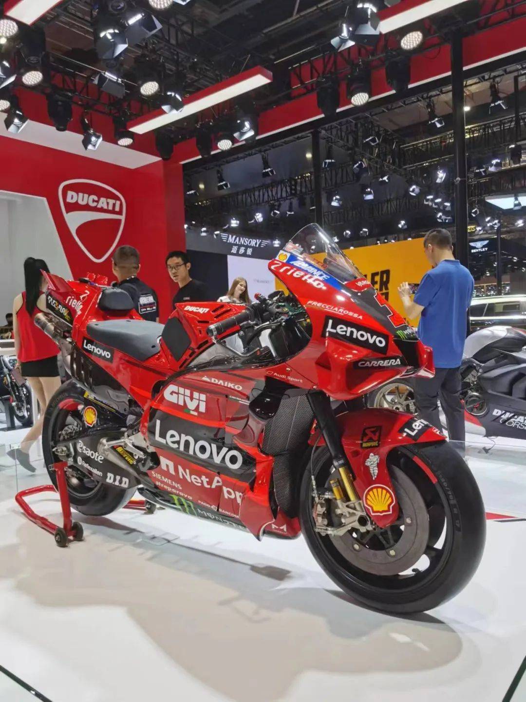 意大利红色激情——杜卡迪新车闪耀上海滩_搜狐汽车_搜狐网
