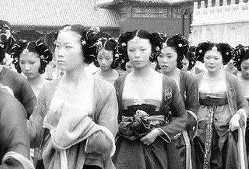 清朝漂亮宫女出宫后,为啥流浪汉都不愿意娶?