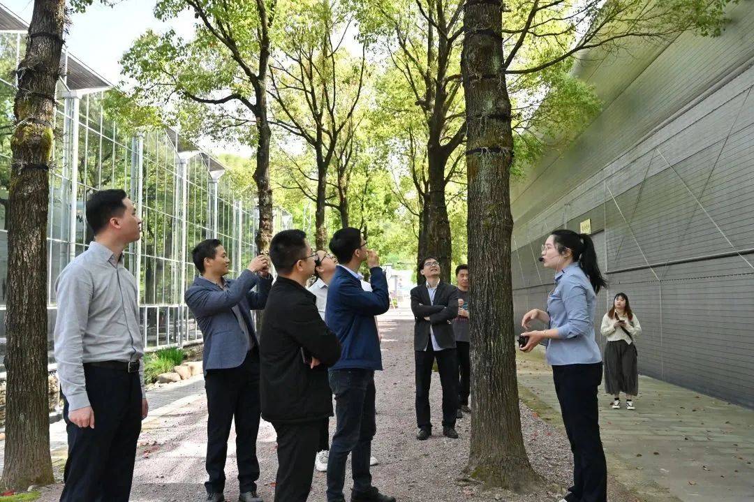 寿仙谷公司副董事长李振皓受邀参加《中国现代应用药学》青年科学家