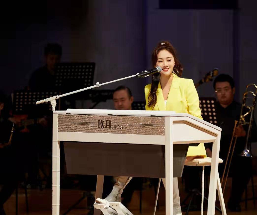 玖月奇迹被曝复婚,王小玮身形臃肿疑怀孕,分开真是因为不生娃?