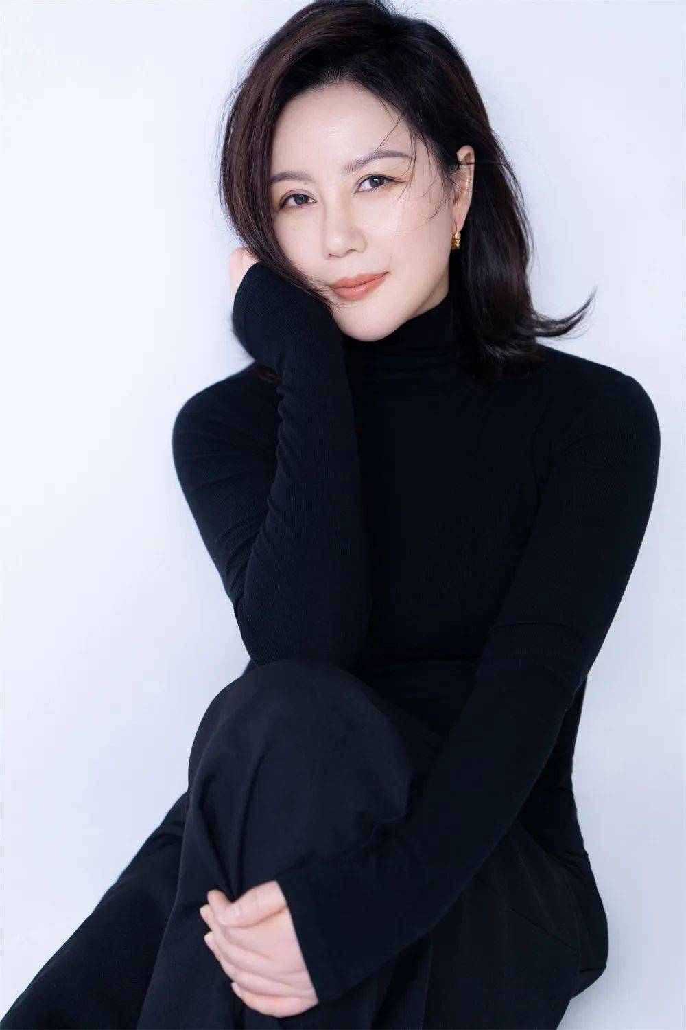 姐姐曾子悦,弟弟曾兵,嘉怡装饰的两位创始人,出生于