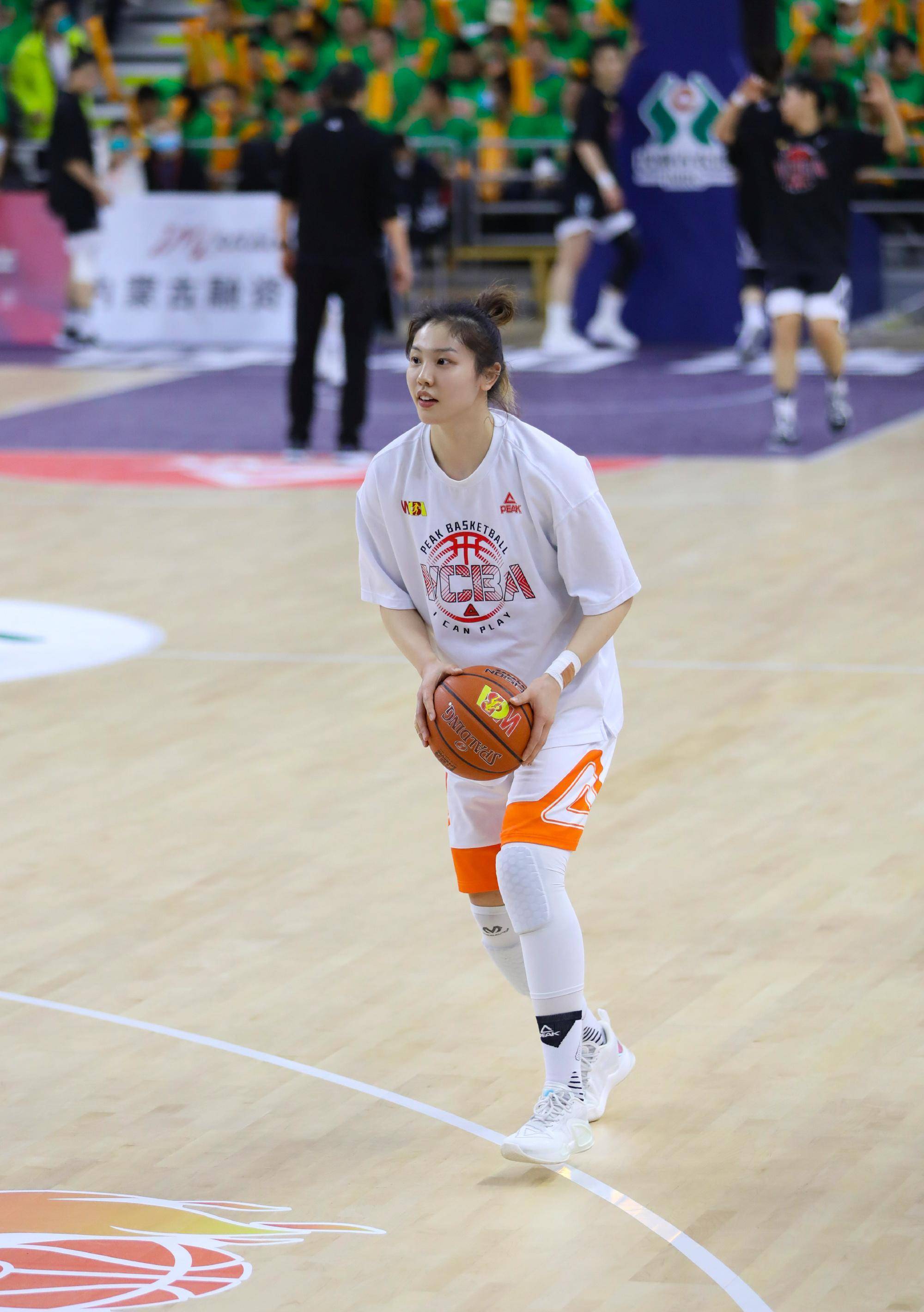 张茹1999年3月2日出生于河南省焦作市,我们女子篮球运动员,司职后卫