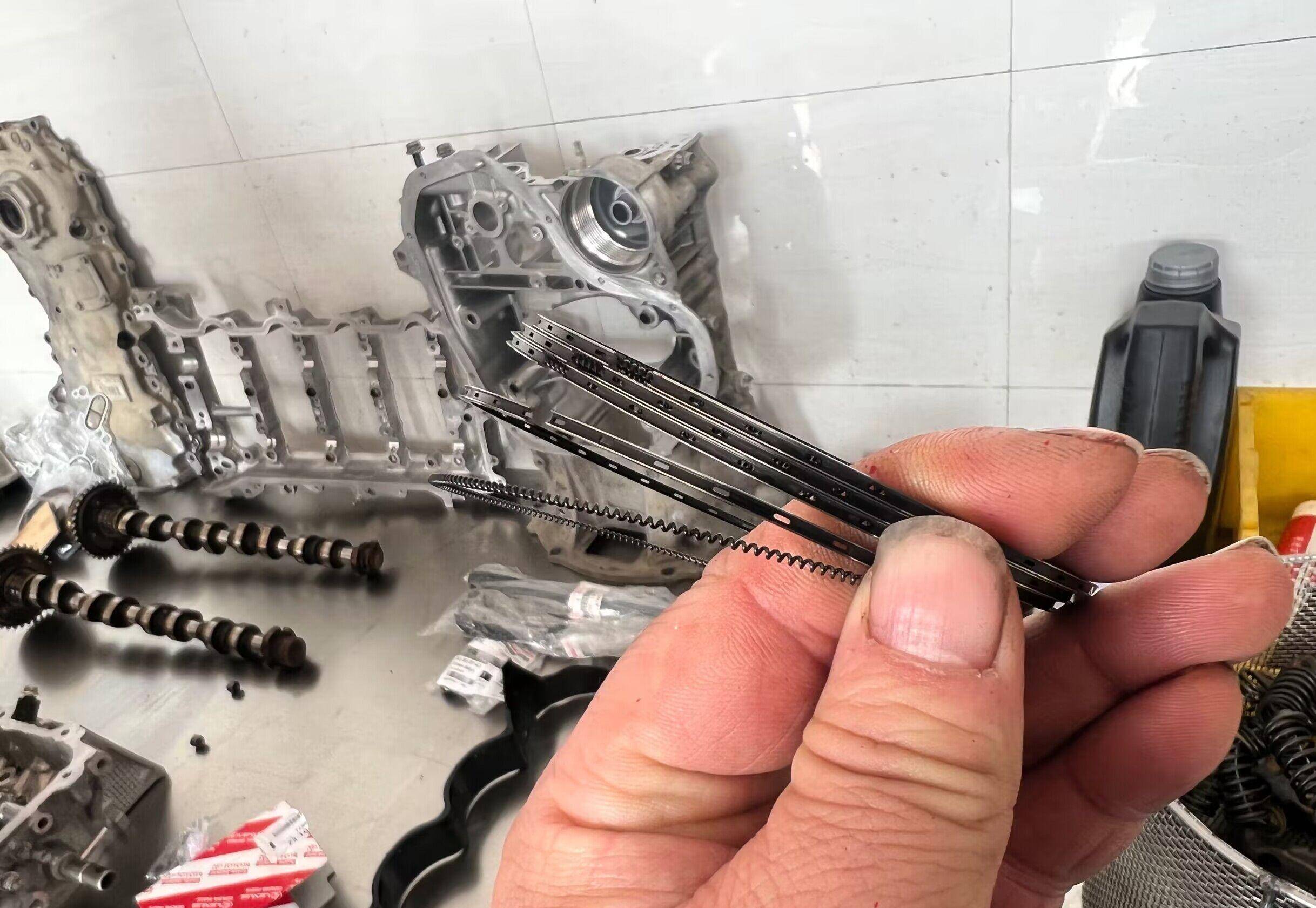 质量被神话的丰田照样烧机油,丰田汉兰达500公里一升机油怎么修_搜狐