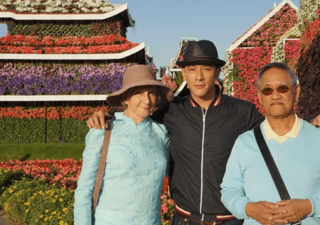 根据统计,吴耀汉年轻时,拍剧很高,每拍一部电影,都要买一套豪宅,如今