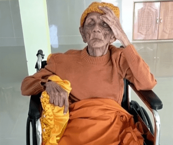 109岁的高僧,看起来像木乃伊一样,当他动起来时才知道不是假人_生活