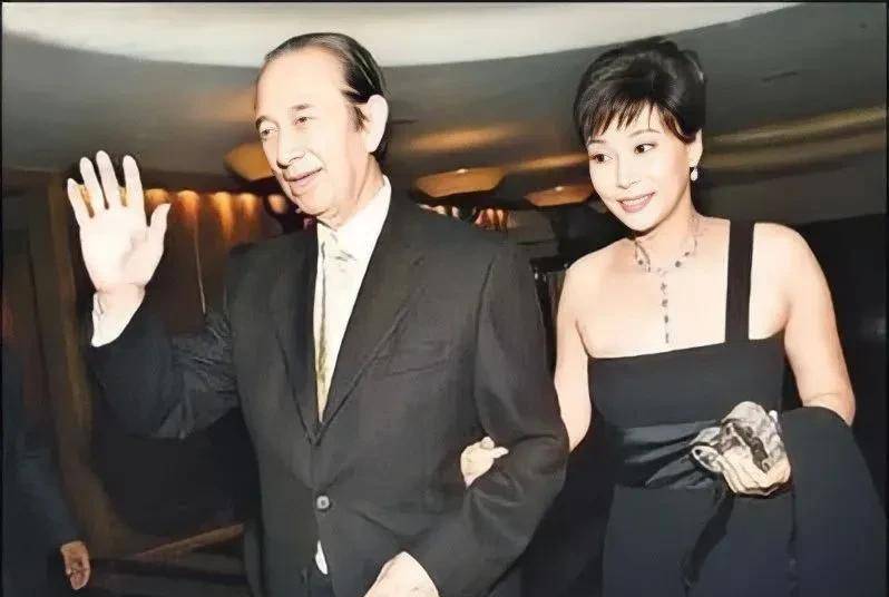 赌王小白兔三太的上位史!!_陈婉珍_赌场_越南