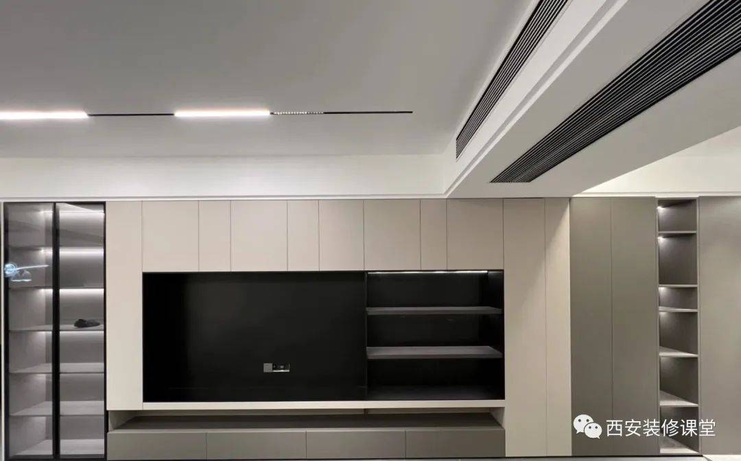 电视不居中是偏的,咋办?_视觉_镂空_收纳