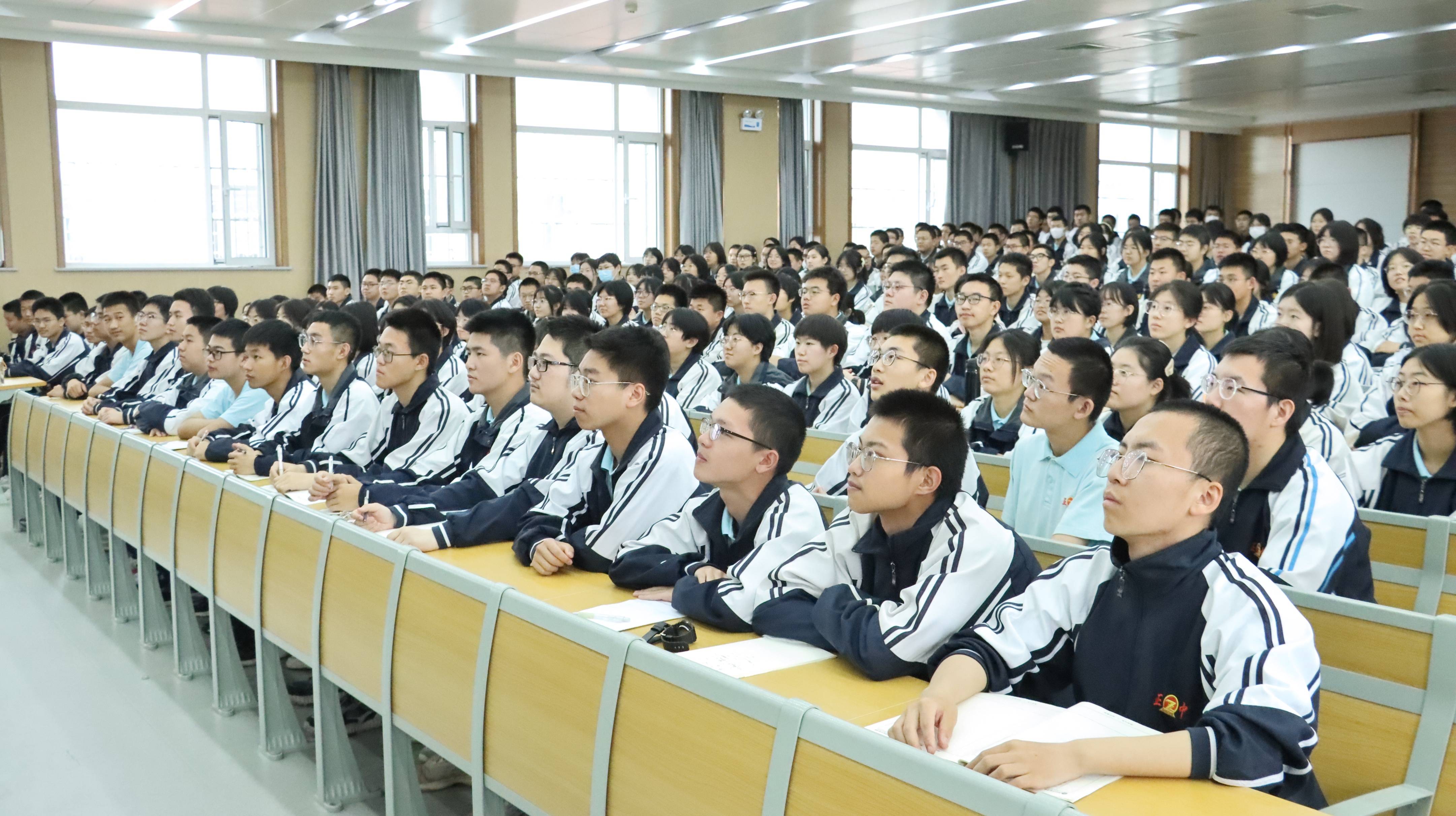 河北正定中学成功举办2023"中国著名高校正中行"活动