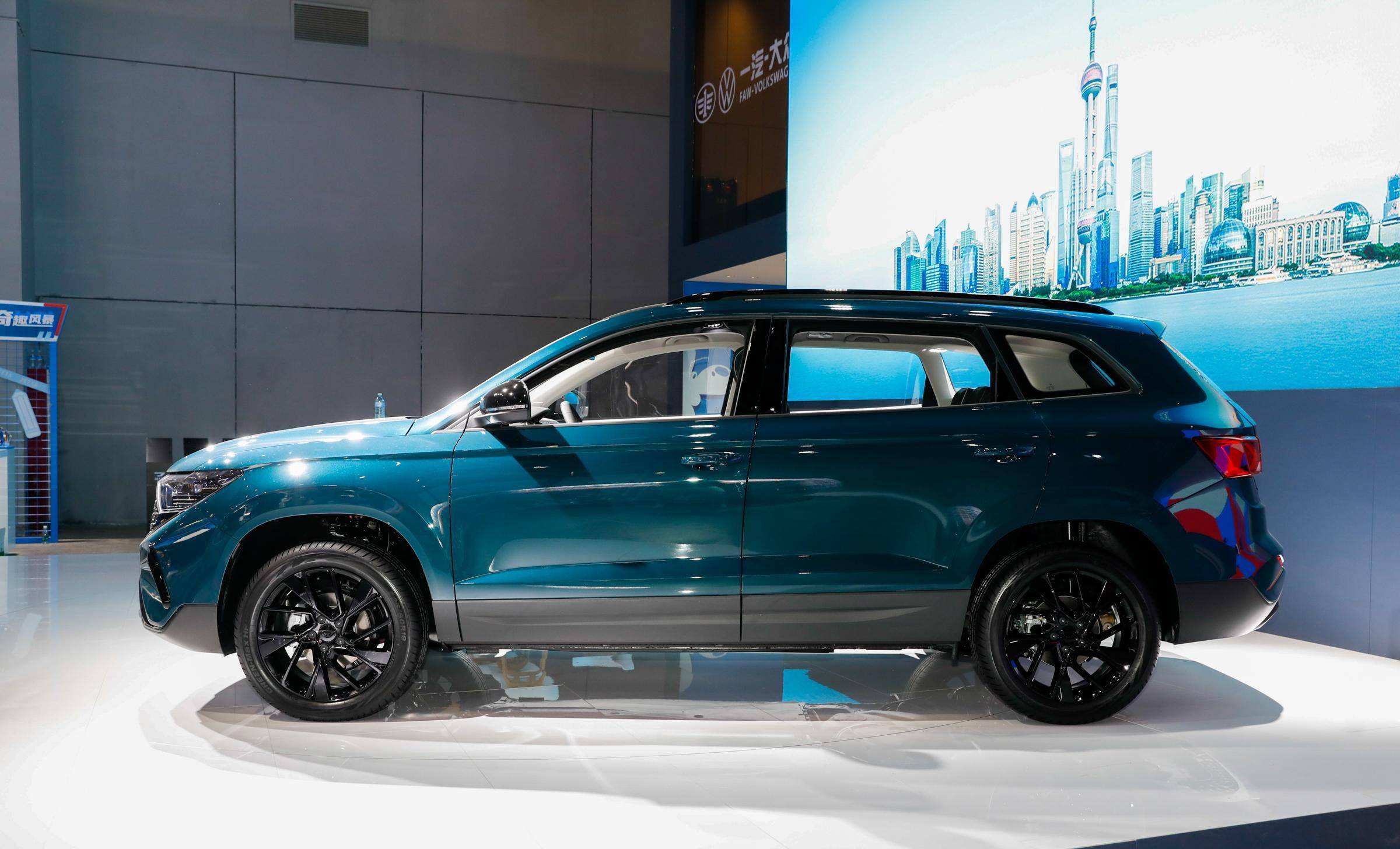 新车丨2023款捷达vs7将于上海车展正式发布,黑化外观很是运动!