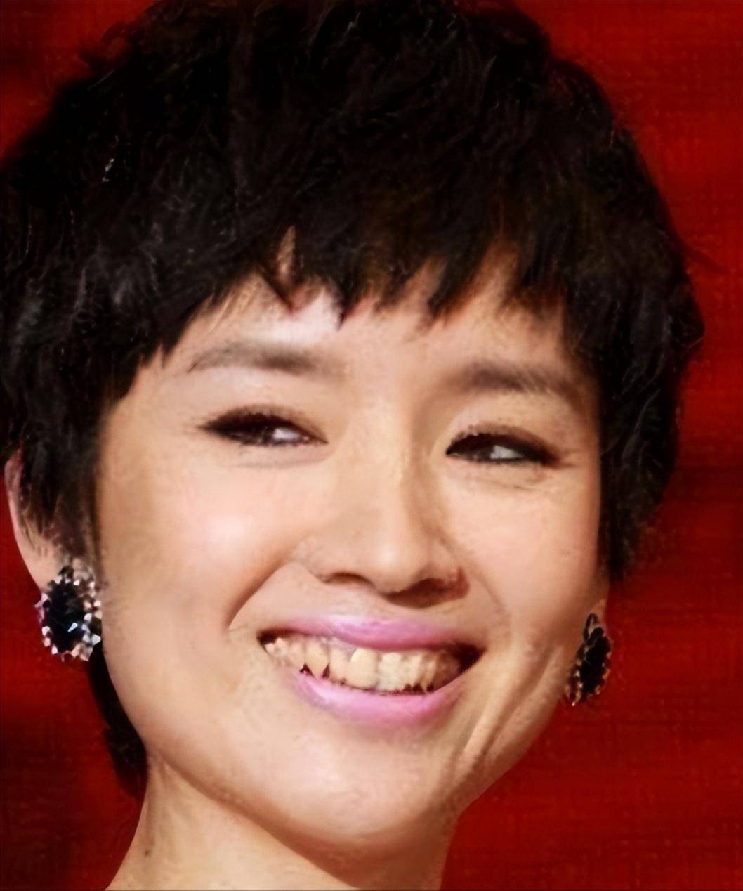 6位自带苦相的女星,演什么都丧,个个愁容满面,太吃亏了_董洁_演技