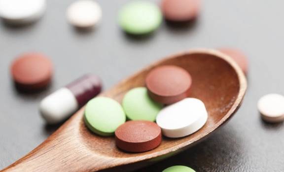原创            胆固醇高，甘油三酯高，不吃降脂药能好吗？这是为什么？