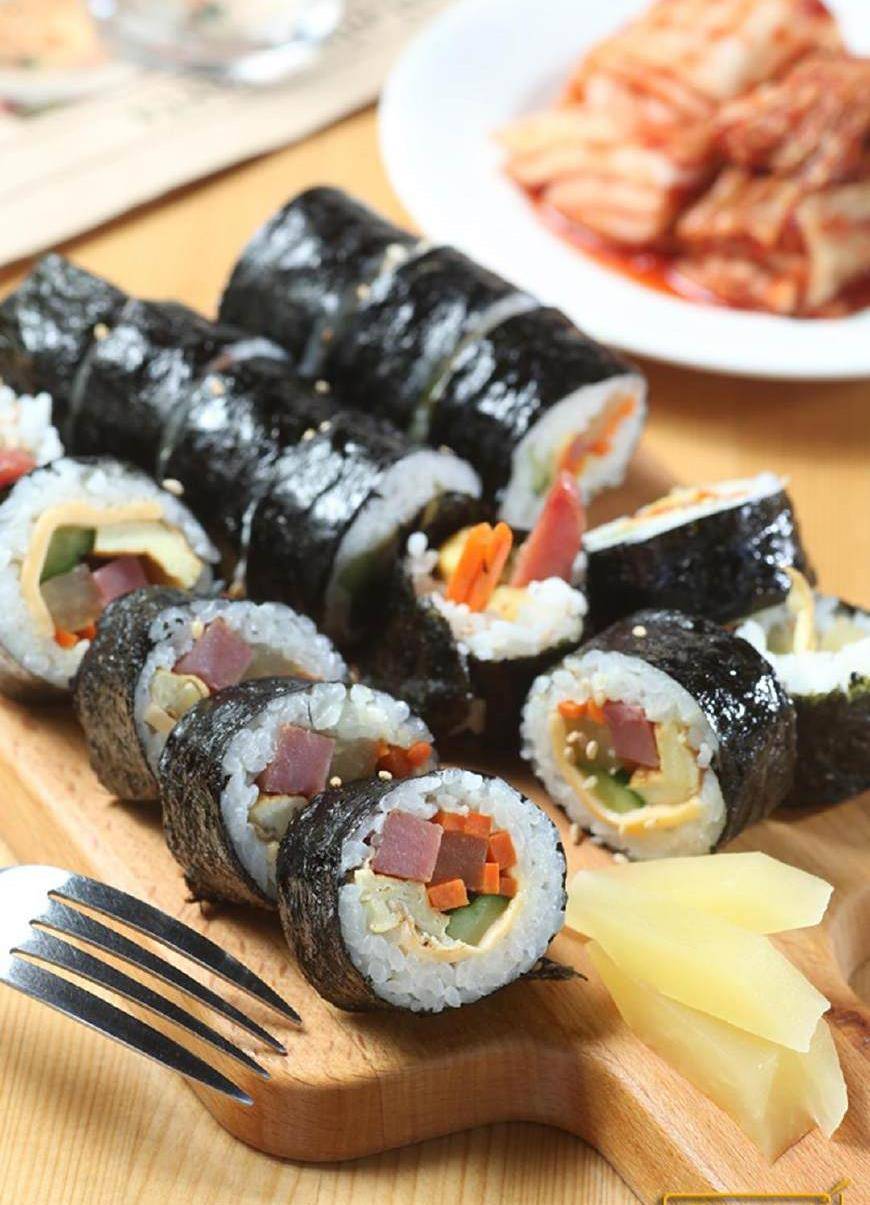 从厨师长朋友那里学来的,韩式海苔饭卷的正宗做法!_step_小黄瓜_备用