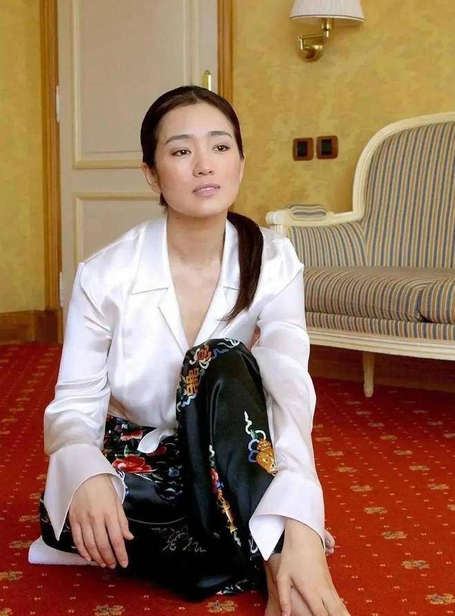 如果他先遇到黄鹤翔,再遇到张艺谋,也许他的人生会更幸福.