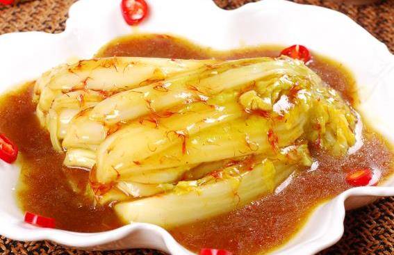 红花籽娃娃菜:将娃娃菜洗干净,沥干水分备用.