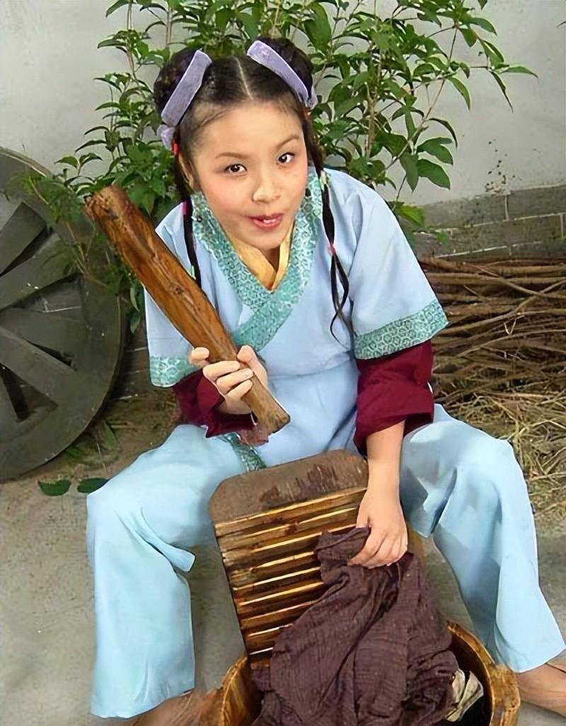 她叫"秋香",也叫"奀妹",明明可以靠颜值征服观众,却靠演技_王莉莉