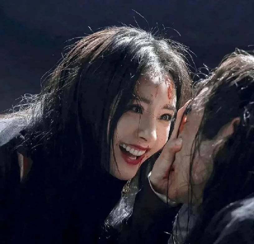 白鹿疑似胖?杨幂占优,杨紫和赵丽颖的行为好_图片_来源_微博