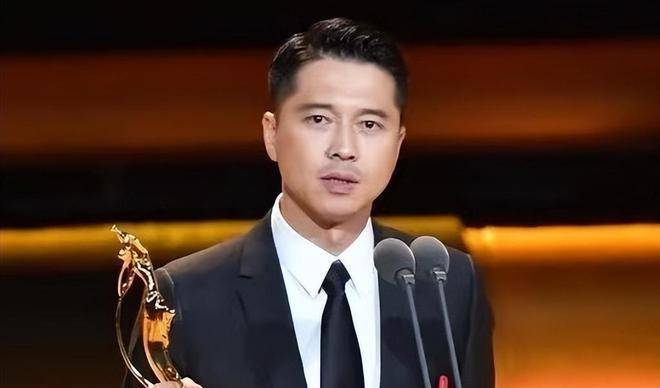 王雷在娱乐圈里不温不火,只因为他在另一个圈子里,正红到发紫_表演