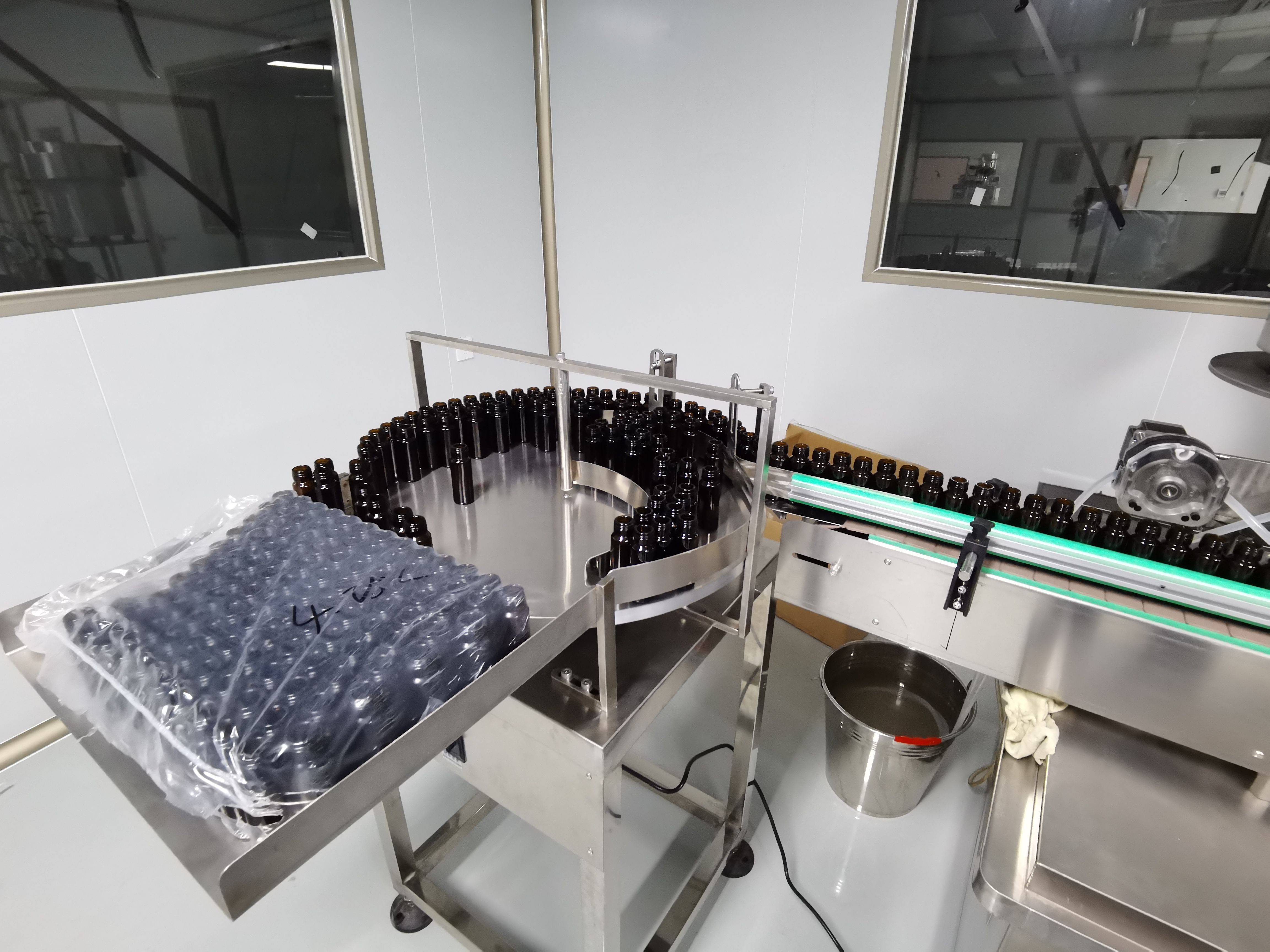 上海口服液灌装轧盖机厂家 不锈钢之美 口服液之灵_制造_的设备_机器