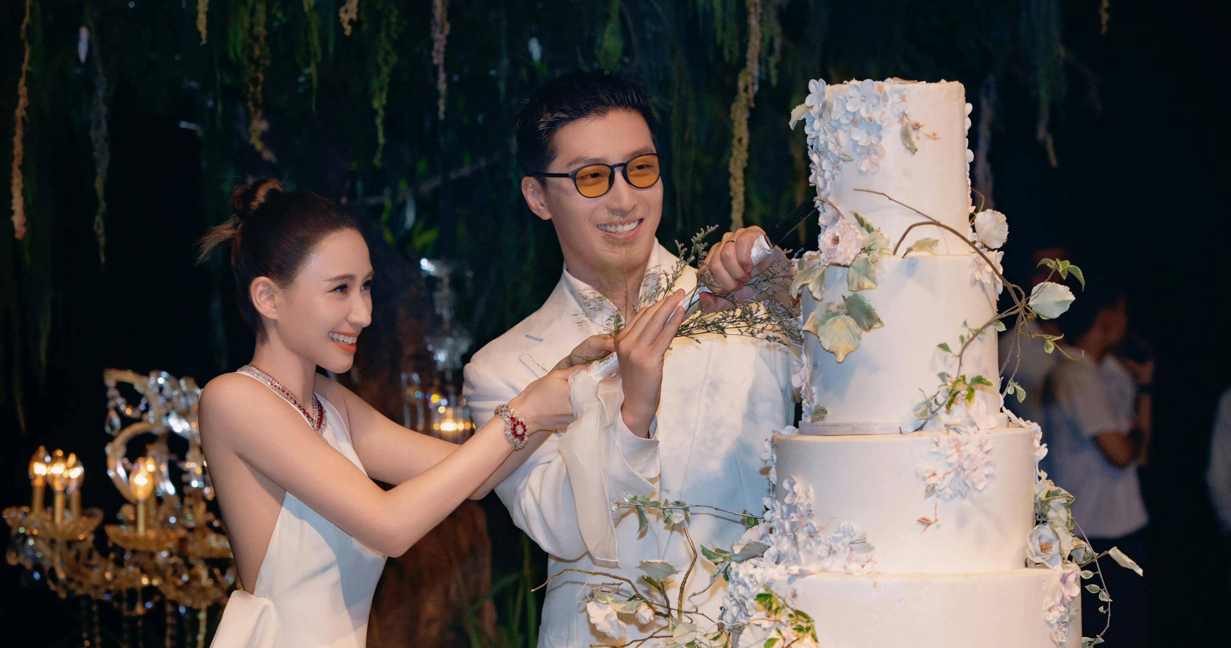 赌王三太嫁女,窦骁何超莲大婚,祝福这对新人_婚礼_奚梦瑶_平台