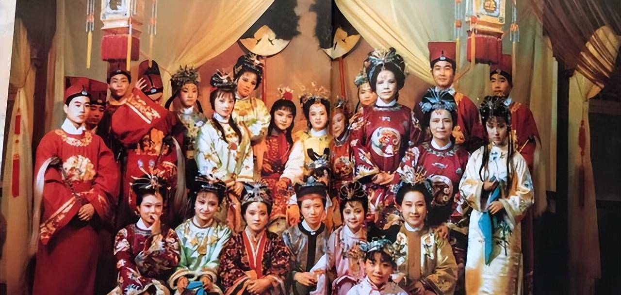 87版《红楼梦》重聚演员现状曝光,引起网友热议!_时间_贾宝玉_经典