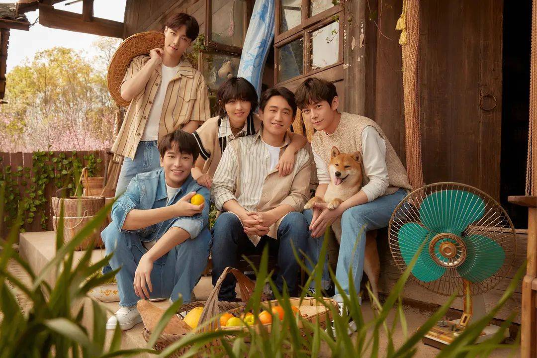 《向往7》官宣刘宪华回归,预告里大华一句话让人破防_节目_生活_何炅