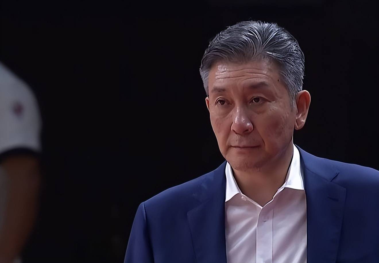 不仅仅是孙浩钦没这待遇,容子丰等后卫,甚至布克都牺牲了!