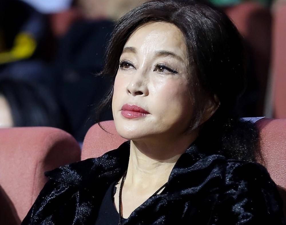 刘晓庆赵雅芝生图流出,这一次,"不老女神"们被撕开了真面目_镜头_岁月