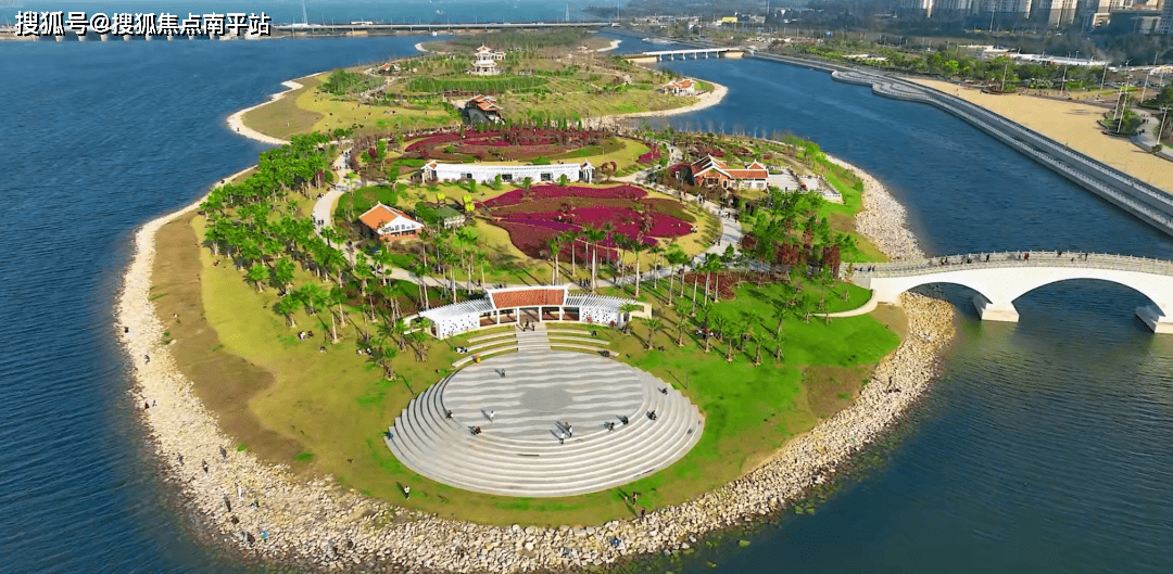 厦门马銮湾「建发·缦玥长滩」售楼电话400-159-8559转接7777【售楼