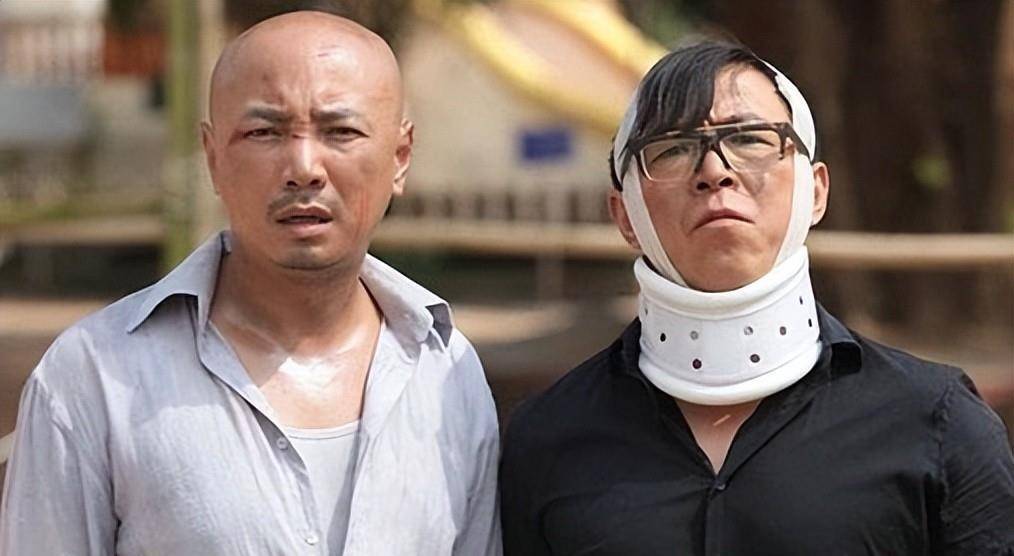徐峥:20岁遭遇脱发危机,成名后被同行抵制,如今成百亿票房导演_黄渤