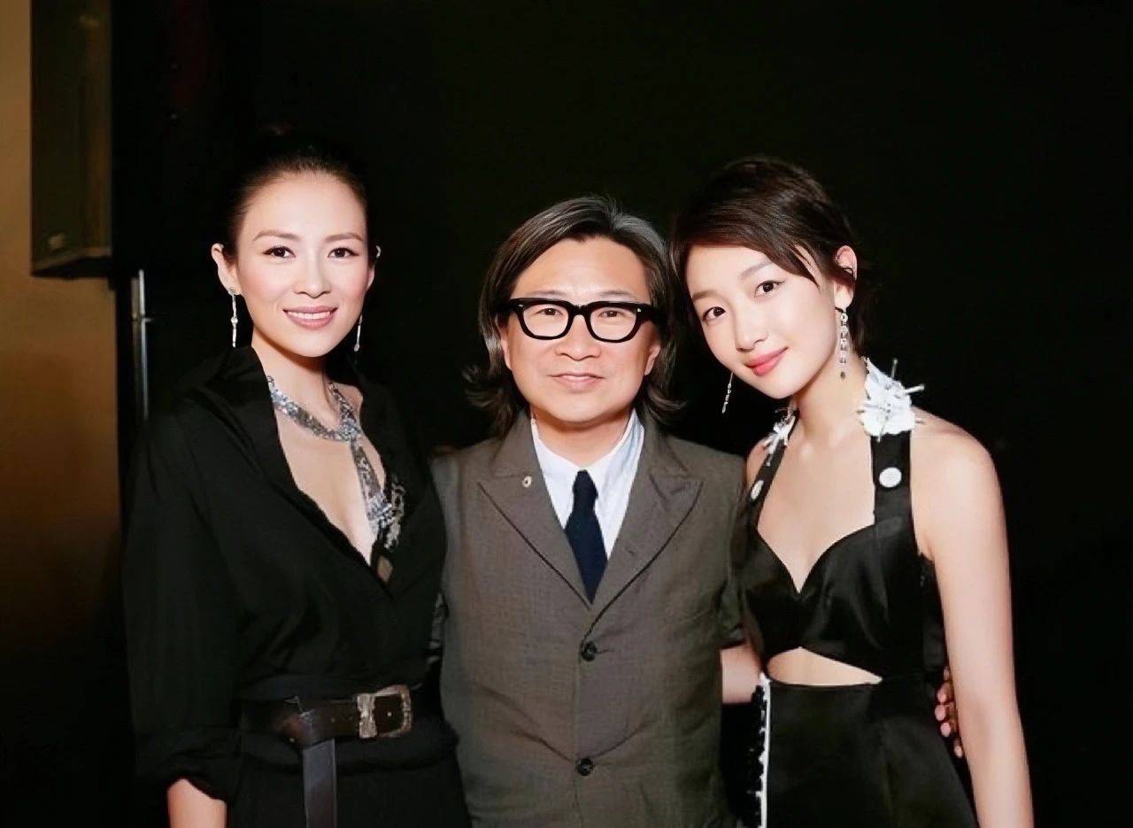 溜肩的章子怡算不算大美人?