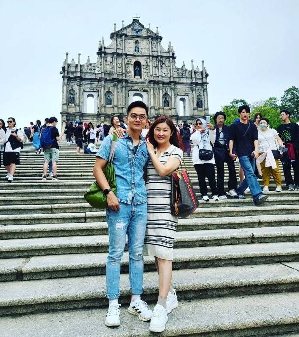 陈琪曾经接受采访表示一生中最高兴的是当胡太太,她觉得老公对其很好