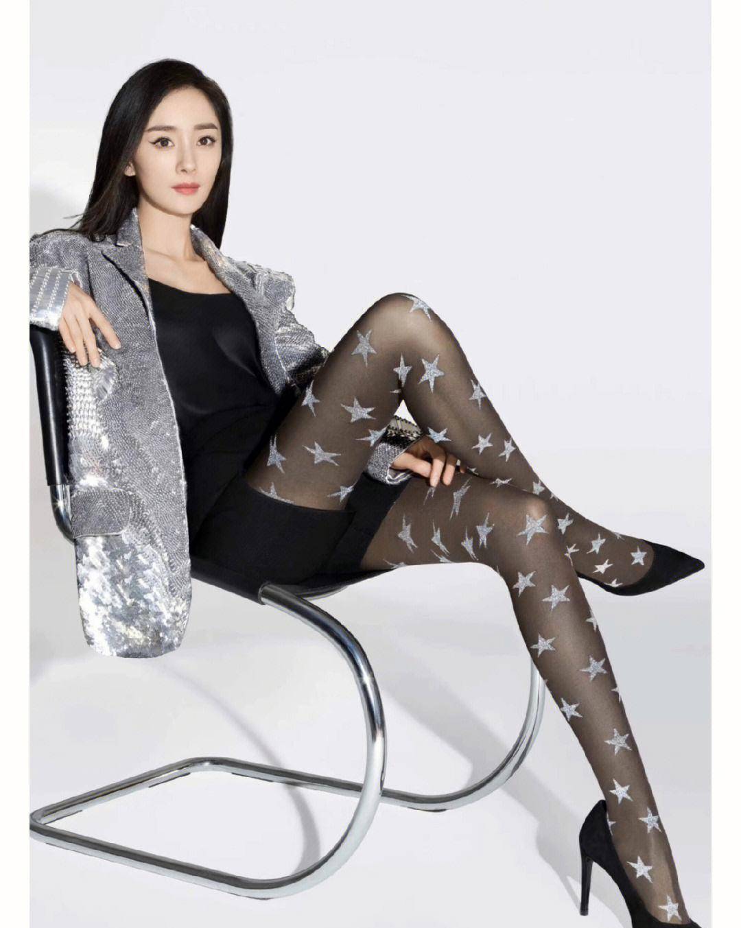 杨幂的胸,倪妮的臀,景甜的腰,85花的好身材终于藏不住了_杨颖_演技