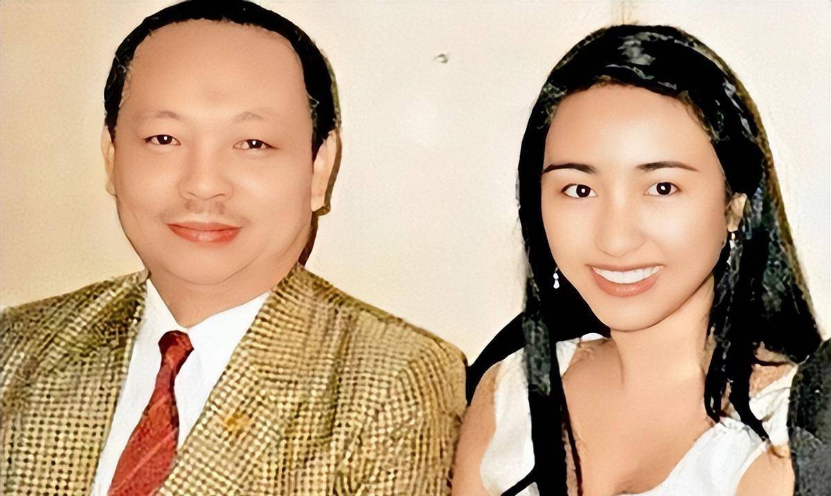 黎姿觉得黄玉郎在她心里就是灯塔一样的存在,为她指明人生道路上的