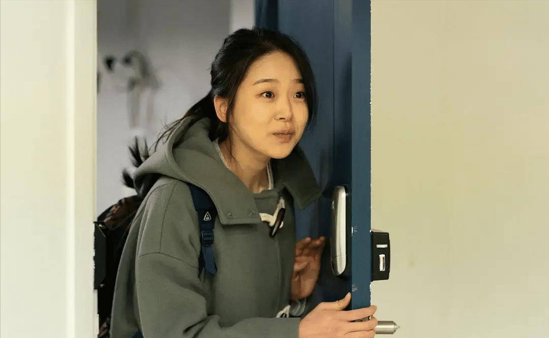 她连续5周拿下热榜,名声大噪,韩国的"面子"却丢光了!_素熙_公司_直播