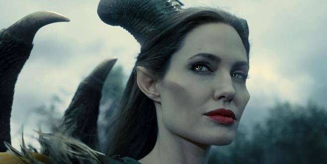 《沉睡魔咒2》爱洛公主上热搜,评论区可不是在夸她美_电影_票房