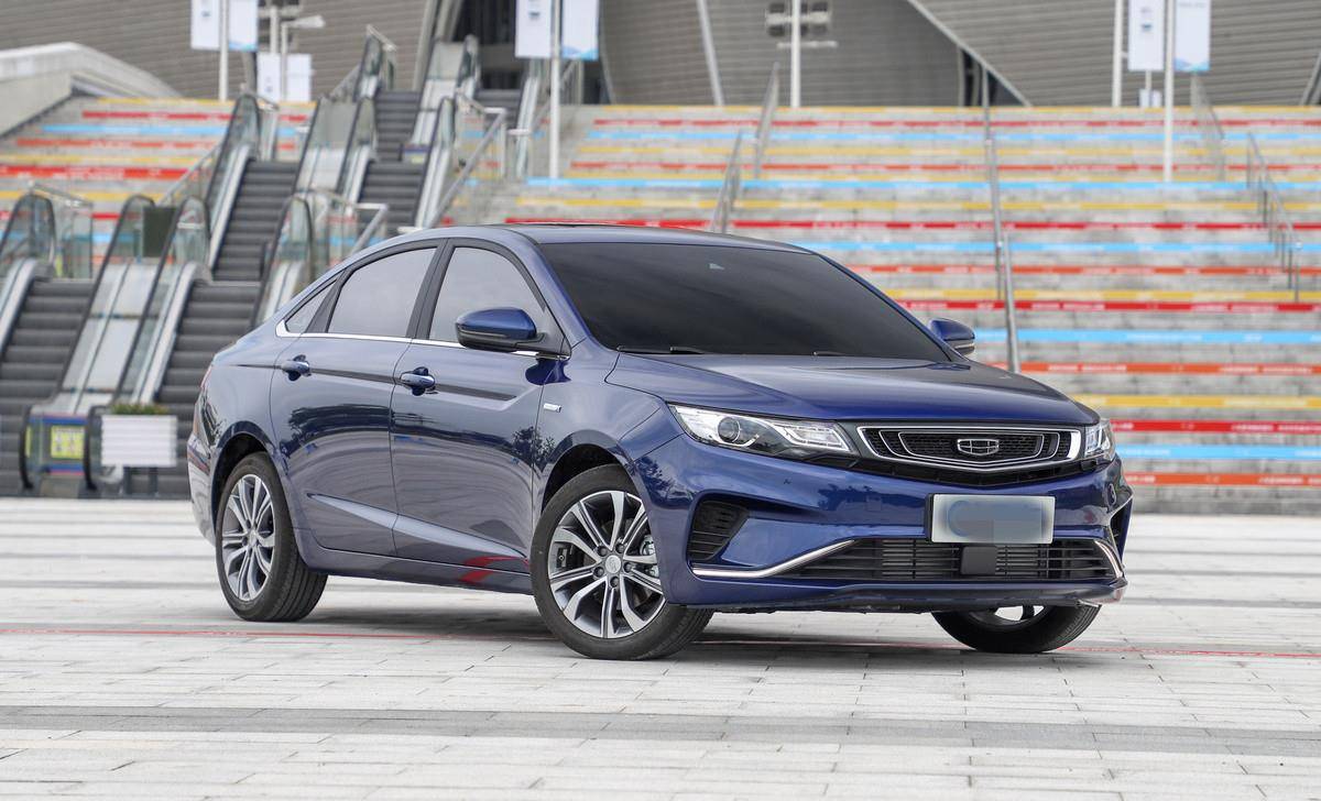 左右的家用车里,无疑现在的一线自主品牌要做的更好,就比如吉利帝豪g